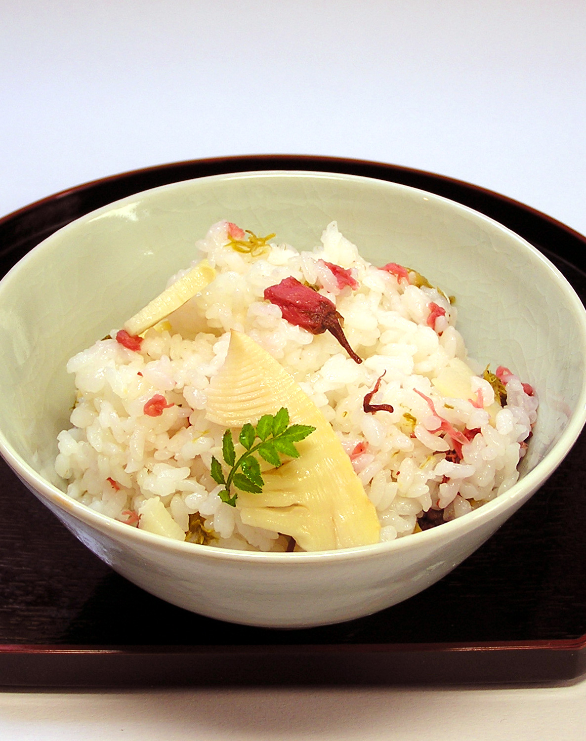 京都 味の顔見世 公式 昨日 東京で桜の開花が発表されましたね 当店では桜を使った 桜ごはんの素 を販売中しております 筍 桜 蕗のとうが３点セットになった当店オリジナルの炊き込みご飯の素です 是非食べる桜を味わって下さい お取り寄せ