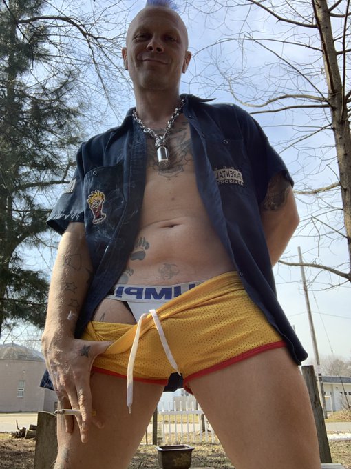 ?@geareduppup  some of my favorite gear comes from my brothers in atl https://t.co/MFr8FtclDK