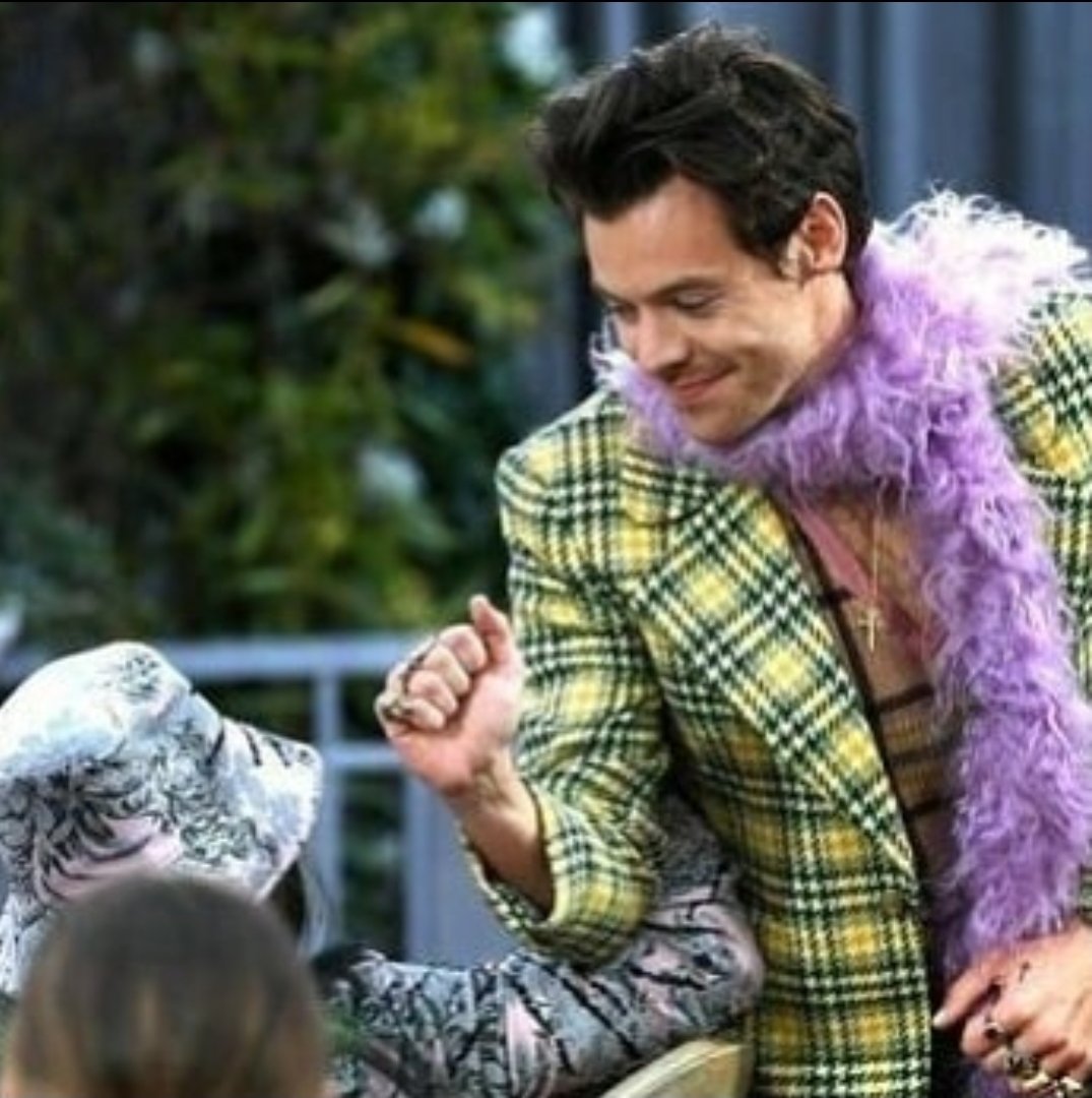 runlaws's tweet photo. şunların tatlılığına bak aşırı iyi değiller mi yicem
#GRAMMYs 
#HarryStyles #BillieEilish https://t.co/IEZxV4PtQr