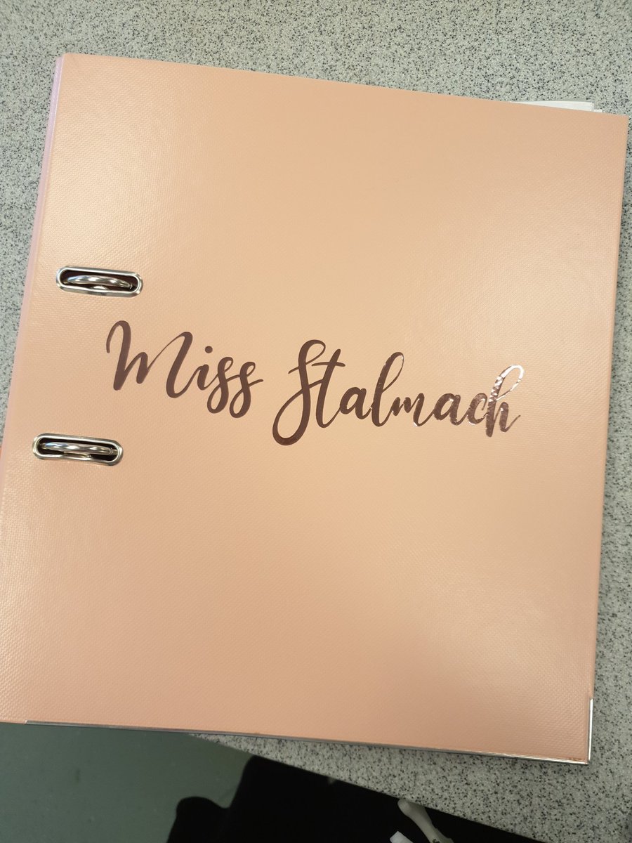 Love my new sticker for my folder from <a href="/TGlitteringTeac/">The Glittering Teacher</a> 🥰