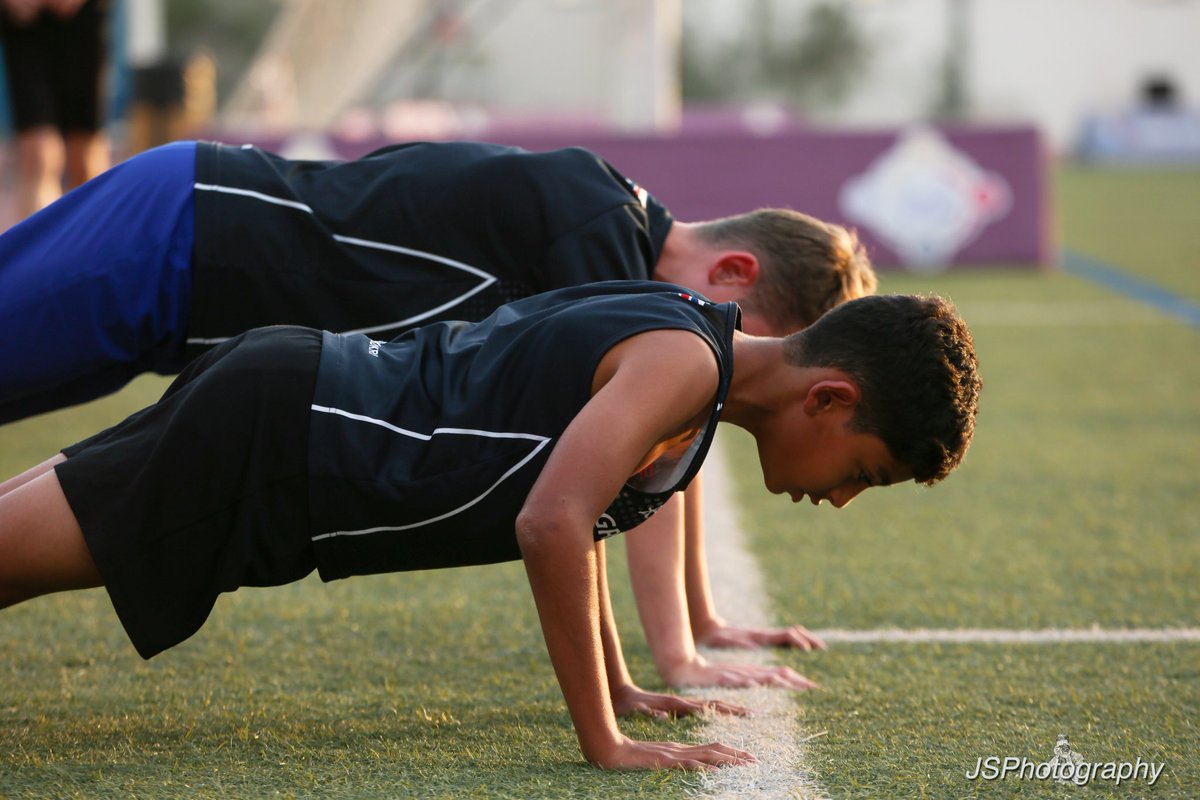 Setting standards.. then smashing through them 💪🏽🙌🏽

How many press ups can you do without stopping?

#inspireageneration