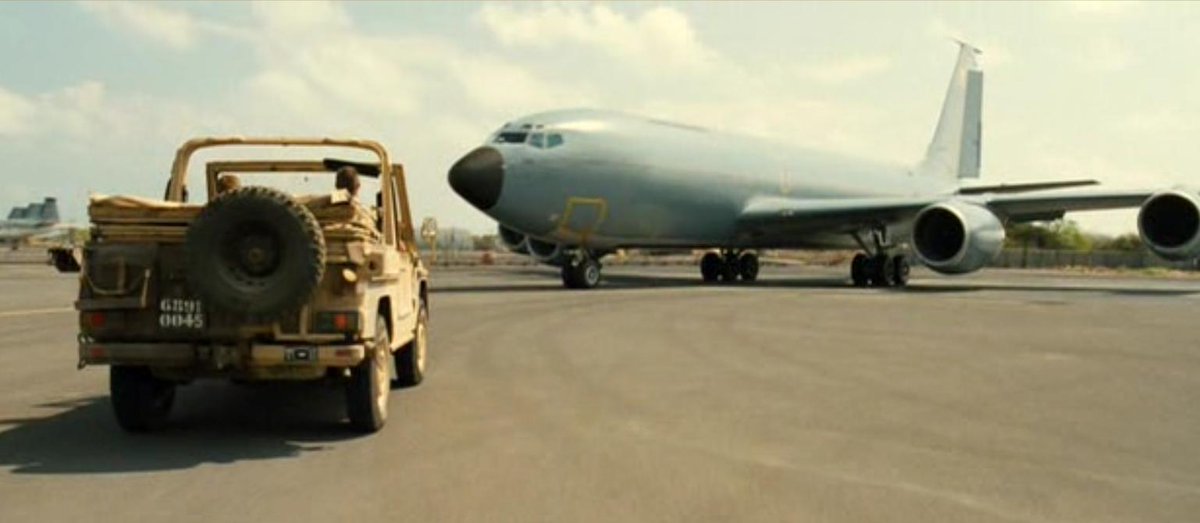 Uzivatel 映画に出てくる武器紹介bot 旧アカヤネ Na Twitteru C 135fr 登場作品 ナイト オブ ザ スカイ フランス軍の実機が登場し ミラージュ00dに空中給油を行う姿が描かれた 本機はボーイング製空中給油機のフランス向けモデルでf108エンジンの装備