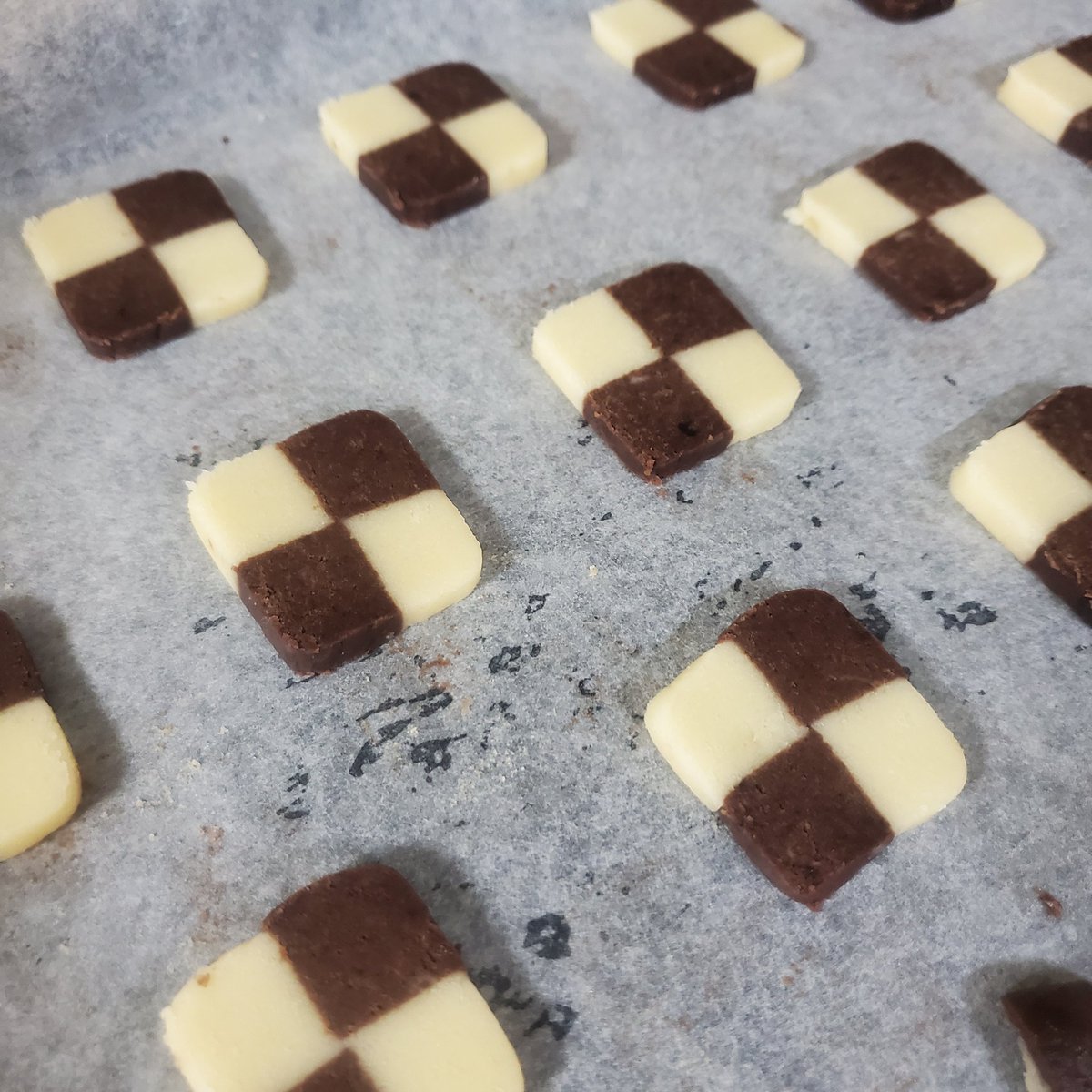 ほむ Twitterissa アイスボックスクッキーの市松模様は可愛い 他の色でもしてみたいなぁ お菓子 お菓子作り好きな人と繋がりたい クッキー アイスボックスクッキー