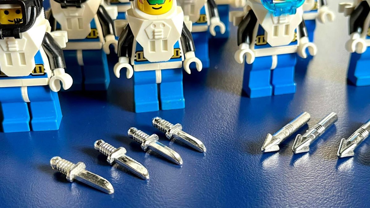 LetsGoLEGOShop's tweet photo. 寶藏 💰🧱 會盡快安排 #義工隊 發掘 #letsgocreate
大家認識這個嗎?
#190NathanRoadhk https://t.co/0DJCqlwZoC