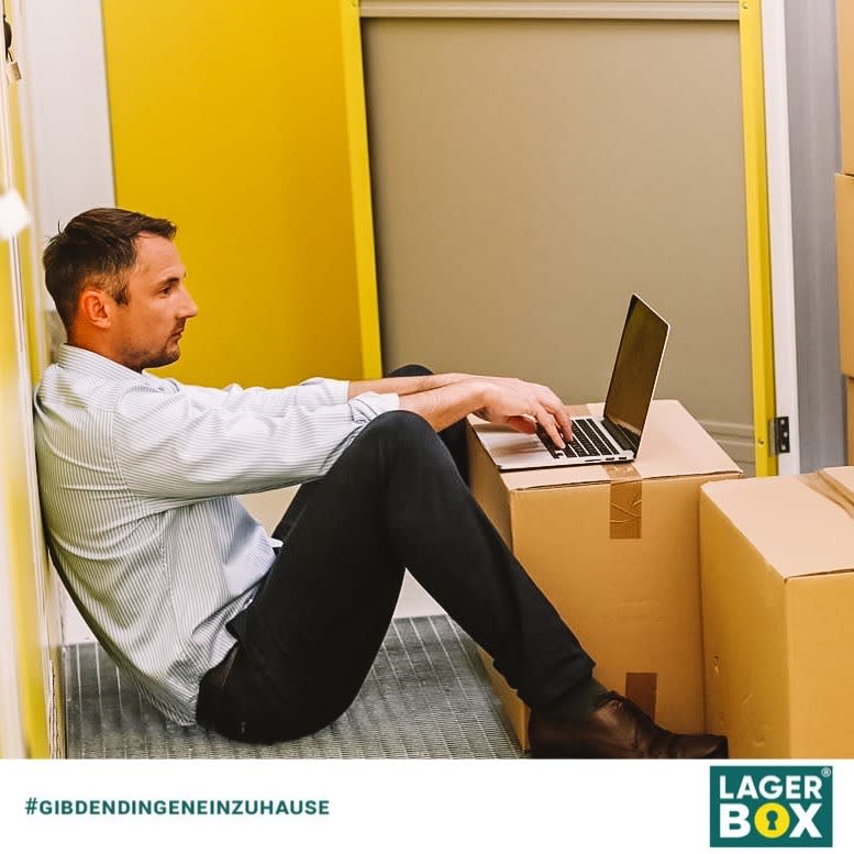 Entspanntere Arbeitsatmosphäre als im Büro? Ändert es und lagert ein!

#Büroeinrichtung #büroalltag #Büromöbel #lagerbox_selfstorage #gibdendingeneinzuhause #Lagerraum