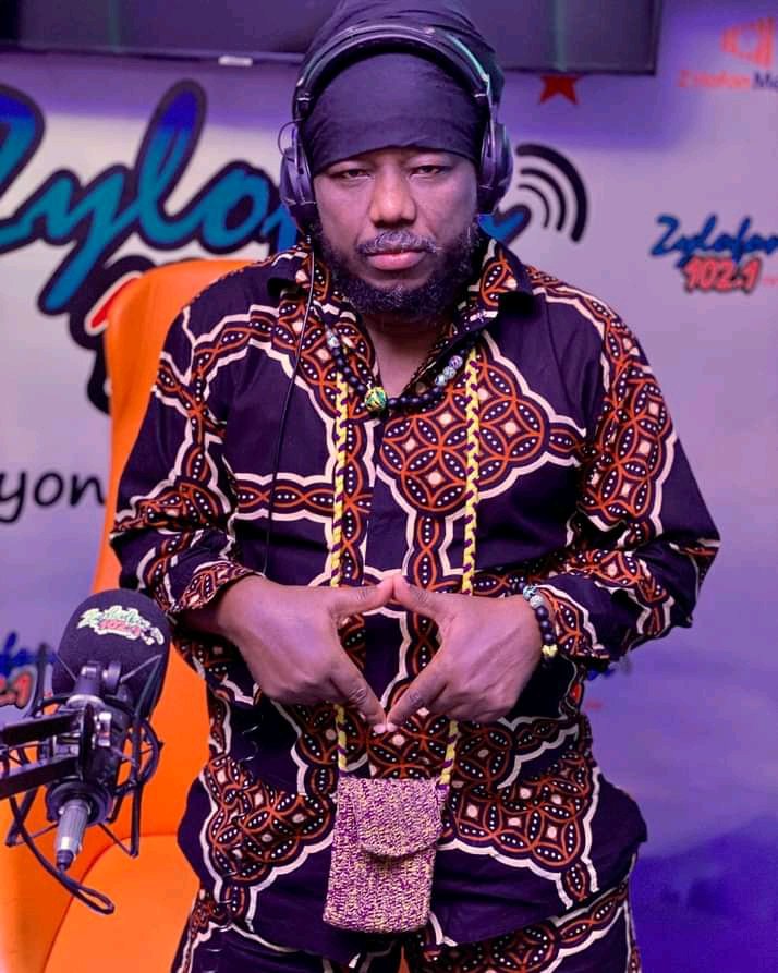 Bob Afibi (@bafibi) on Twitter photo Monday edition of the #Taxidrivershow pon <a href="/zylofon1021fm/">ZYLOFON FM</a> with the #Rootical #HistoryTeacher <a href="/Blakkrasta/">BLAKK RASTA</a> feel de fire π₯ works #1MAD #Timbuktubyroad <a href="/kobbyskary/">πππ§πππππͺ ππππ£πͺ π¬ππ―</a> <a href="/BlakkLionDeGen/">FreeDaStreets</a> <a href="/ODoabil/">RasOsagyefoDoabilTindandoogGumahDokYinzorbil!</a> <a href="/nat_ebube/">π΅ππ π¬ππππ π«πππ π¬π</a> <a href="/EtornamMalik/">βπΏBob Etornam Malikeπ¬π</a> @The_Evangelist3 @Ahiasey Monday edition of the #Taxidrivershow pon <a href="/zylofon1021fm/">ZYLOFON FM</a> with the #Rootical #HistoryTeacher <a href="/Blakkrasta/">BLAKK RASTA</a> feel de fire π₯ works #1MAD #Timbuktubyroad <a href="/kobbyskary/">πππ§πππππͺ ππππ£πͺ π¬ππ―</a> <a href="/BlakkLionDeGen/">FreeDaStreets</a> <a href="/ODoabil/">RasOsagyefoDoabilTindandoogGumahDokYinzorbil!</a> <a href="/nat_ebube/">π΅ππ π¬ππππ π«πππ π¬π</a> <a href="/EtornamMalik/">βπΏBob Etornam Malikeπ¬π</a> @The_Evangelist3 @Ahiasey