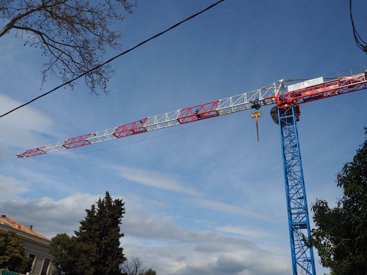 GPmatinter's tweet image. On reste à Montpellier ! un petit coucou sur le chantier de notre partenaire fidèle et historique ▶️Ent SEA 👍
🏗 RAIMONDI MRT 180
⬆️HSC : 24m ➡️ Flèche : 51m
🌐gpmat.fr/grue-a-tour.php
#grue #cranes #construction  #grueàtour  #gruedechantier  #gpmatinternational  Raimondi Cranes
