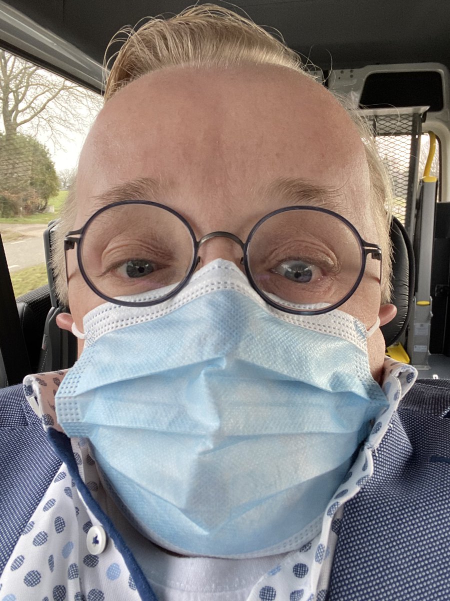 BrinkRick85's tweet photo. In de taxi, onderweg naar @VGNbranche waar ik straks als voorzitter van de jury de GehandicaptenZorgPrijs mag uitreiken! #ZinIn https://t.co/SKQolX29Rw