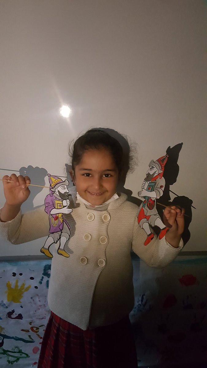 zozan's tweet photo. Karagöz ve Hacivat metni gölge oyunu ile canlandırıldı.
Görsellik✔
Müzik✔
Seslendirme ✔
Okuma ✔
Dinleme ✔ https://t.co/DnHE5OfOYv