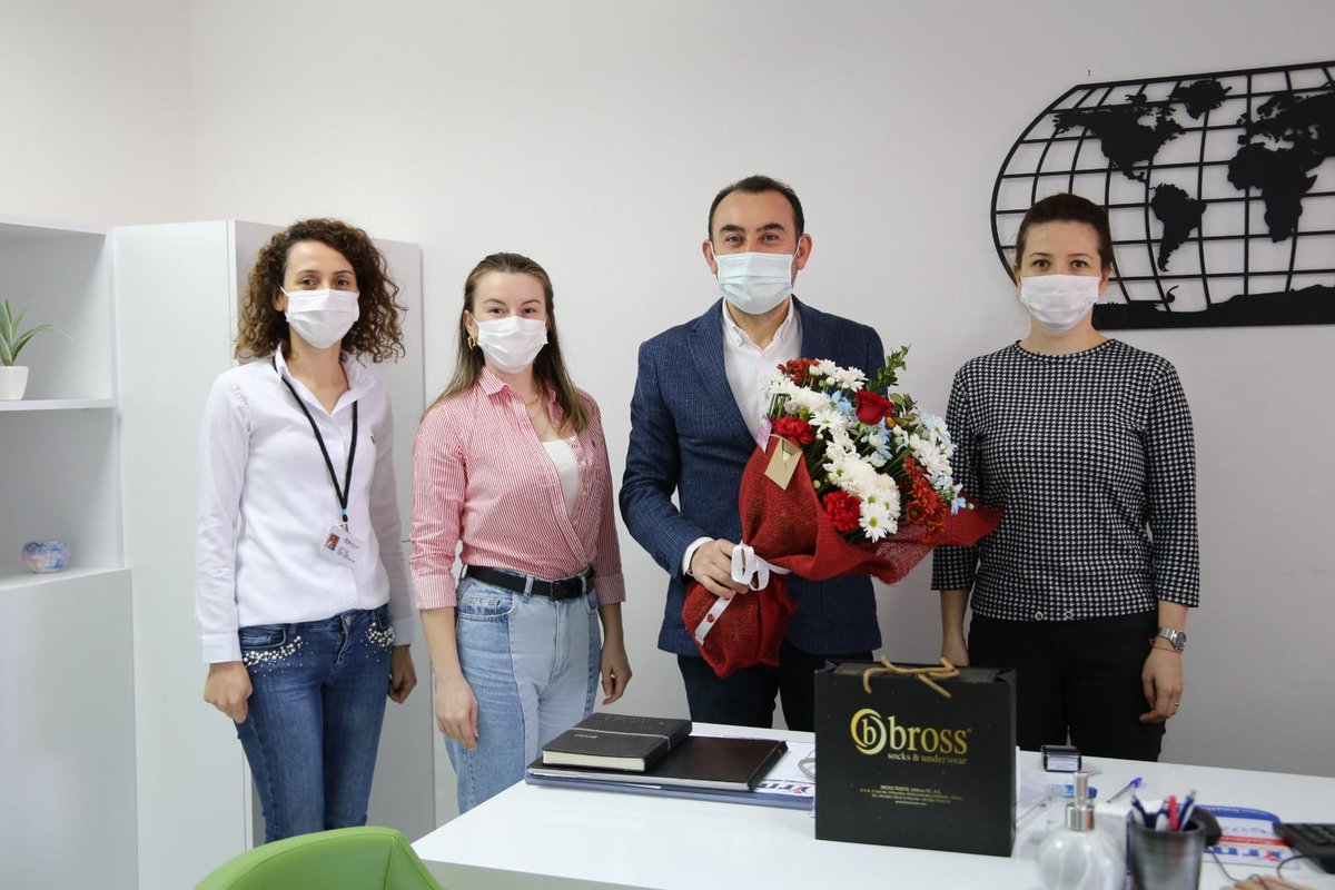 Firmamızın İşyeri Hekimi Dr.Özkan YÜCEL'in 14 Mart TIP BAYRAMI'nı kutlayarak sağlık hizmetlerimize verdiği emek ve katkılar için teşekkür ettik. #brossocks #İK
