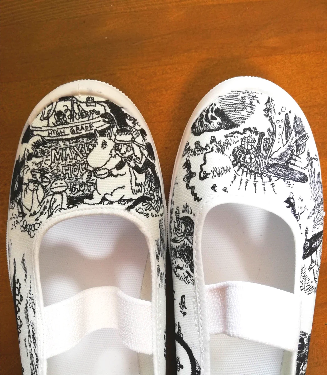 上履きを履くのが楽しみに！？母親に頼まれて上履きにムーミンを描いてみた！