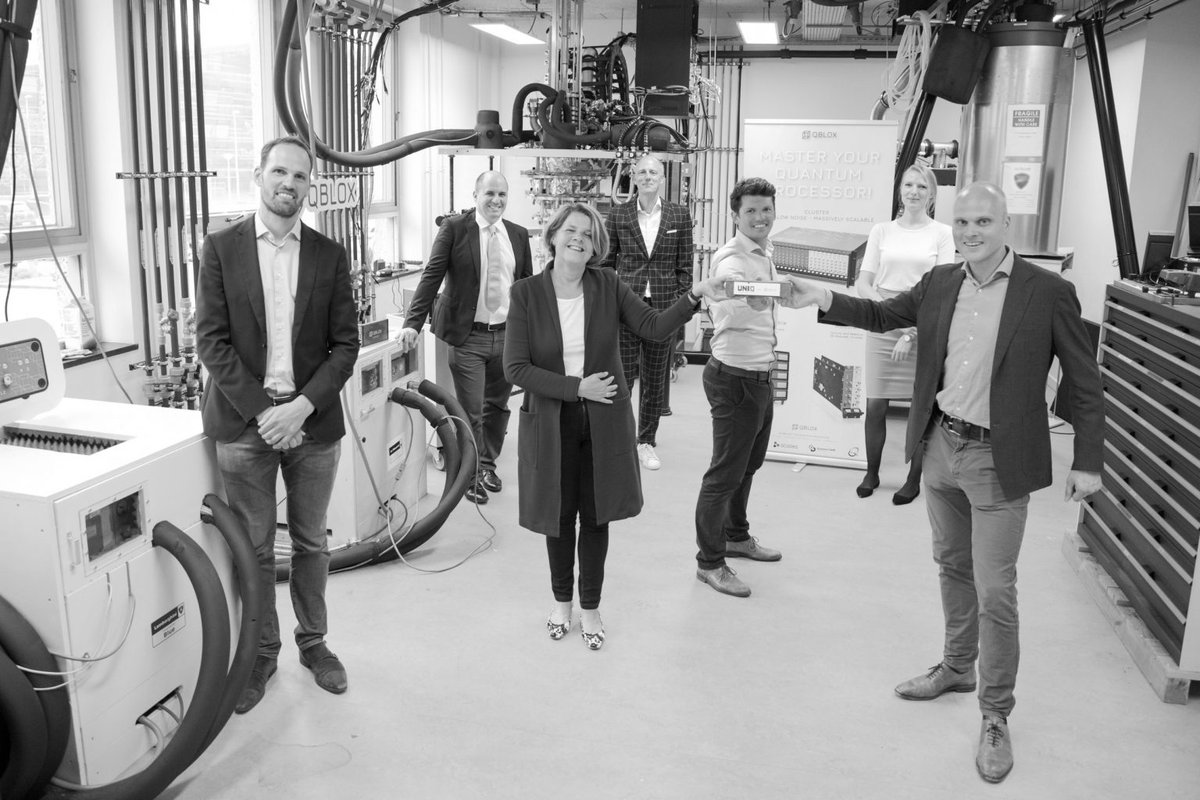 QuantumHermit tweet media