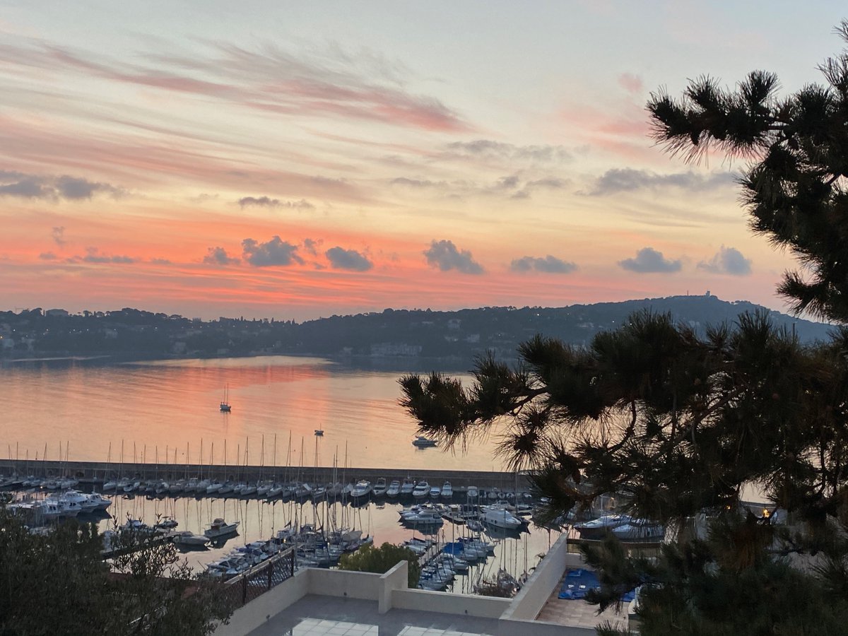 How is everyone doing today?
Comment ça va aujourd'hui?

#stayyna #ILoveNice #Nice06 #Holidayrentals #Niceholidayhomes #PropertyManagement #HolidayHome #Booking #PropertyRental #Enquiry #BookNow #France #CotedAzur #ExclusiveProperties #Luxury #ExclusiveProperties #BeautifulHomes