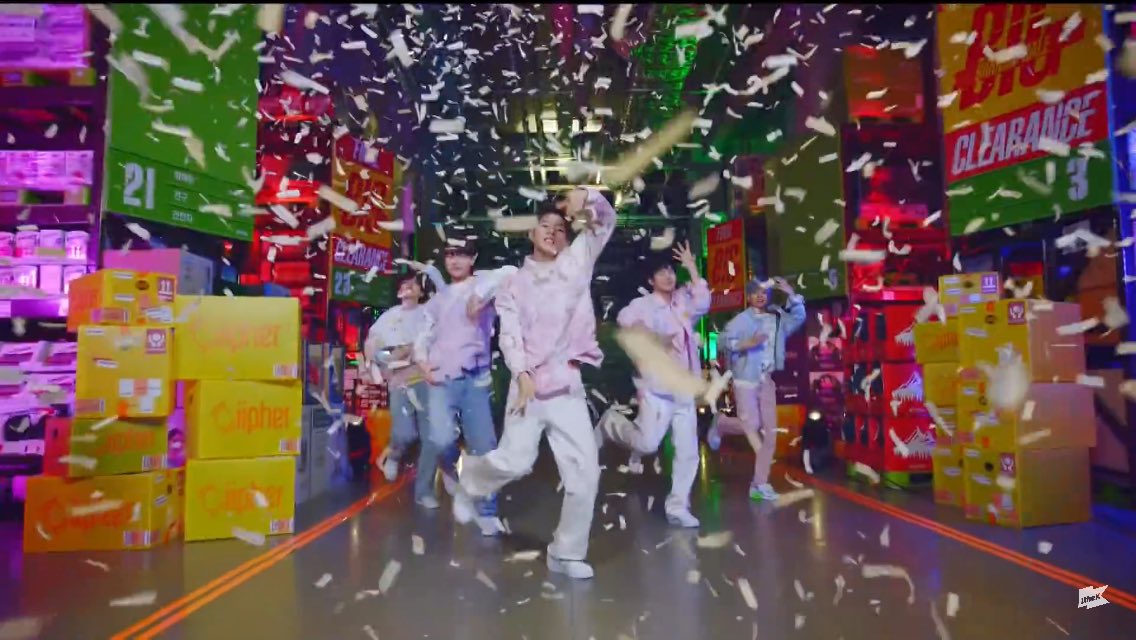 ciipher_15's tweet image. PROUD OF THESE BOYS!✨ THE SONG’S LIT🔥 ALL OF THEM LOOK SO FINE😭❤️

CIIPHER BEST BOYS

#CIIPHER_DEBUT_DDAY
#CIIPHER #싸이퍼 
@RAIN_Ciipher