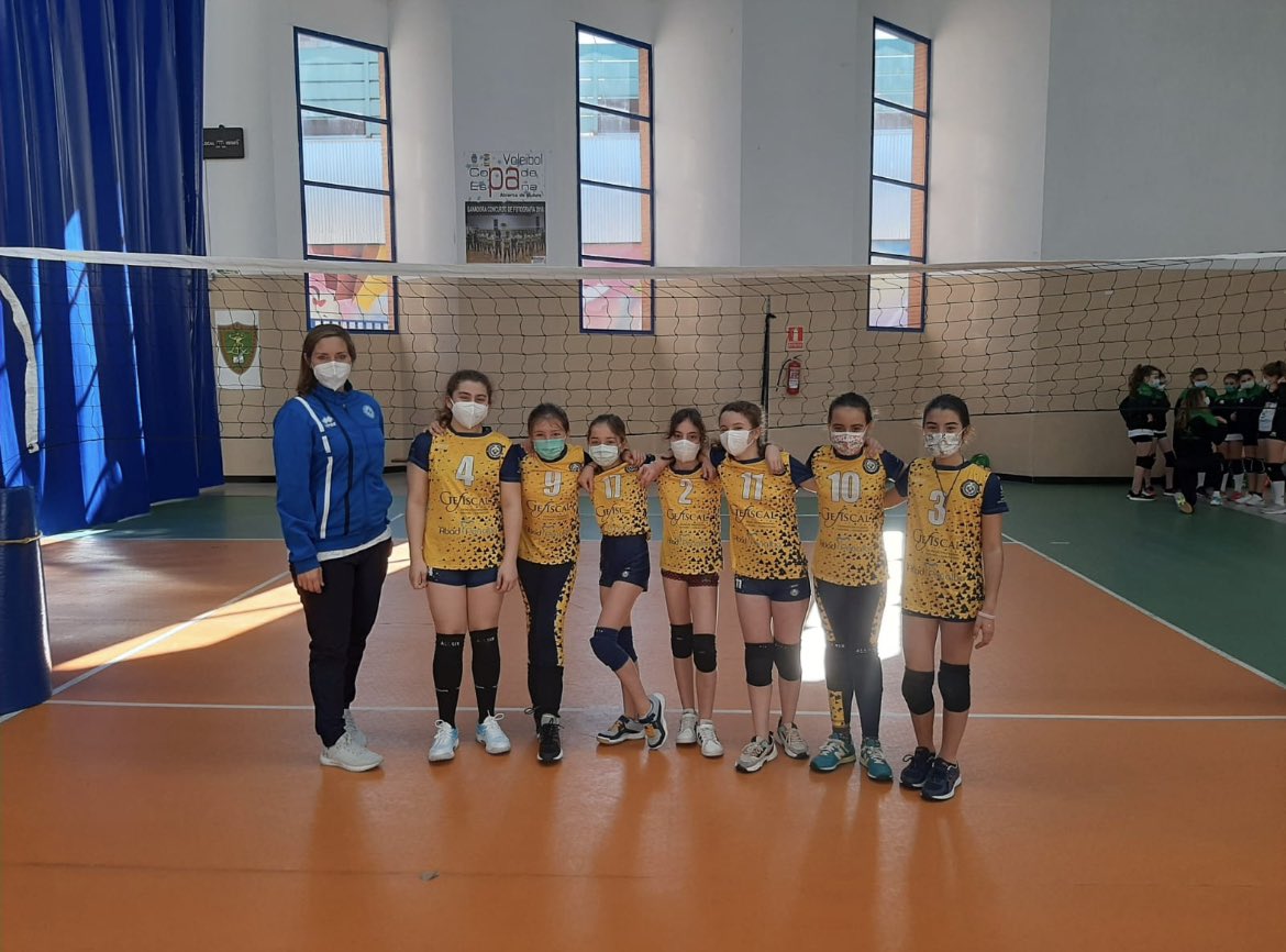 cplicen's tweet photo. Alevines y cadetes volvieron a la competición este fin de semana. #SomosVoleibol #VoleyLicen #LicenSaludable https://t.co/627BkHgdpb