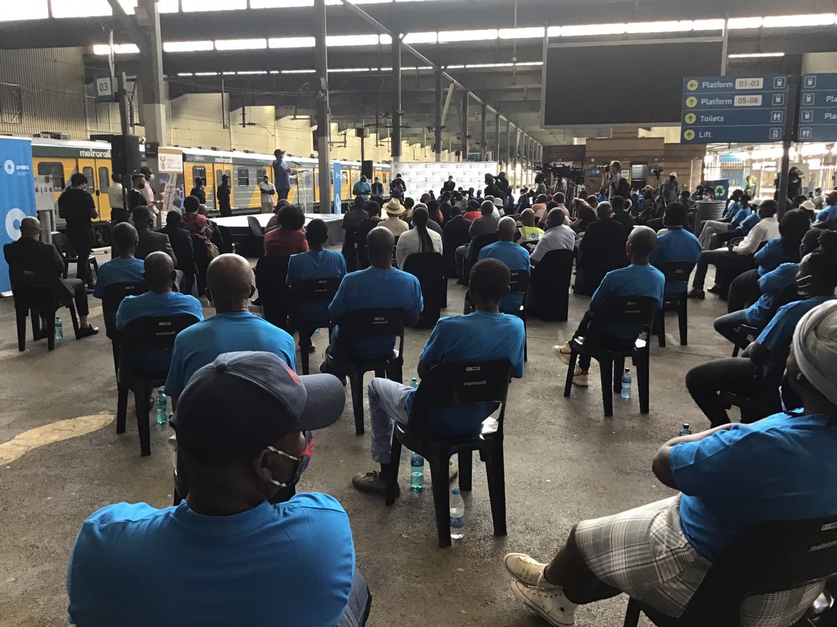 PRASA_Group's tweet photo. #PR2PLaunch
The Minister of Transport 
“This project will bring visibility of policing/security in our rail environment “Although this is not employment, the volunteers will be given a stipend and they will be trained to be able to do their jobs “.
#FixingPrasa
#PrasaBoard https://t.co/h0TSmhDytG