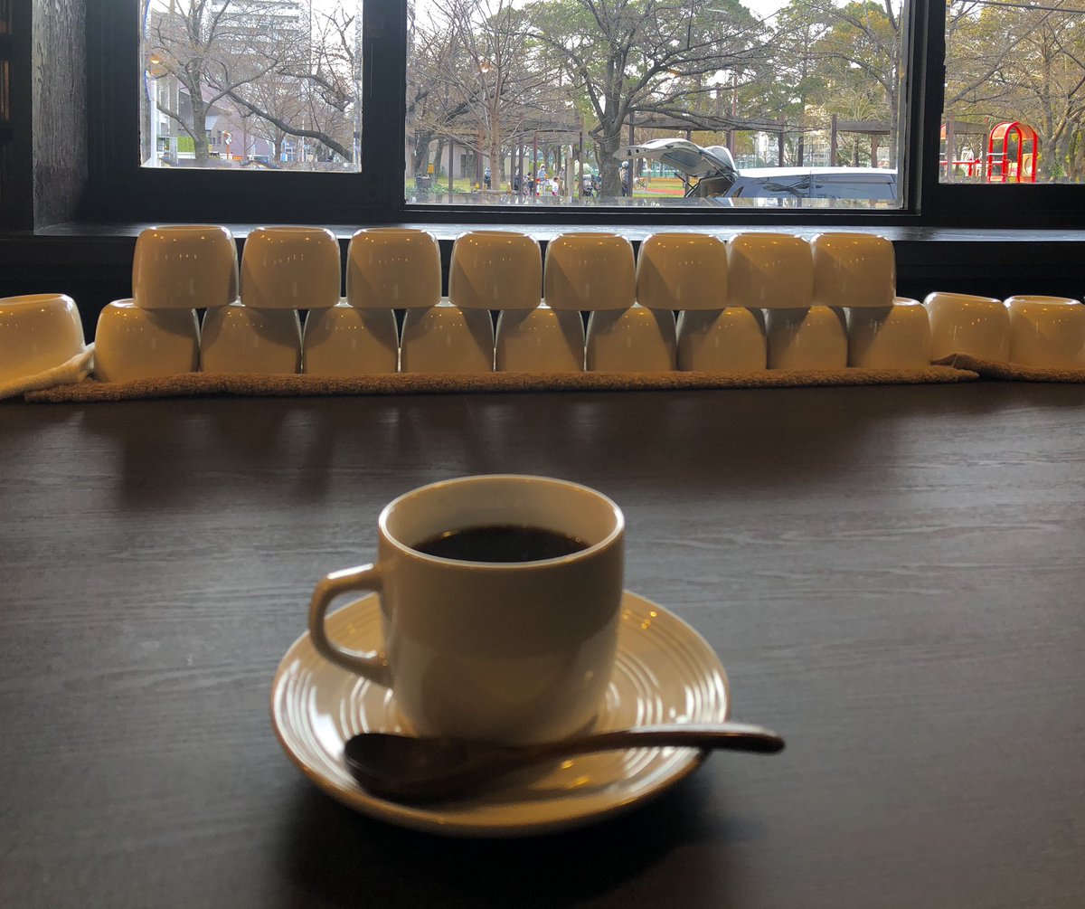 益田啓一郎 3月15日 月 夕刻の山王公園散歩 旧公園通り跡に本日15日オープンした喫茶店 Jazz Ballad 極上珈琲andante さんで美味しい珈琲いただきました 落ち着いた内装とbgm つい長居したくなります 26日からはモーニングやランチも始めるそう