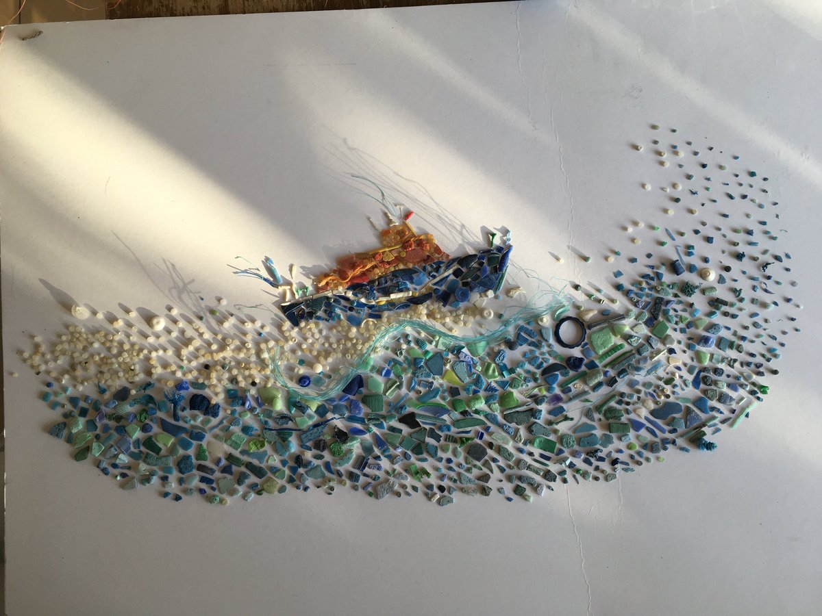 AvrilGreenaway's tweet image. Amazing to have the opportunity to talk about microplastic pollution - pervasive &amp;amp; omnipresent in our ocean, on our beaches &amp;amp; how I raise awareness through my artwork designs.  Me talking to MP who was an MP talking about MPs 😉🌏💙 #Microplastics #CleanerSeas #2minutebeachclean