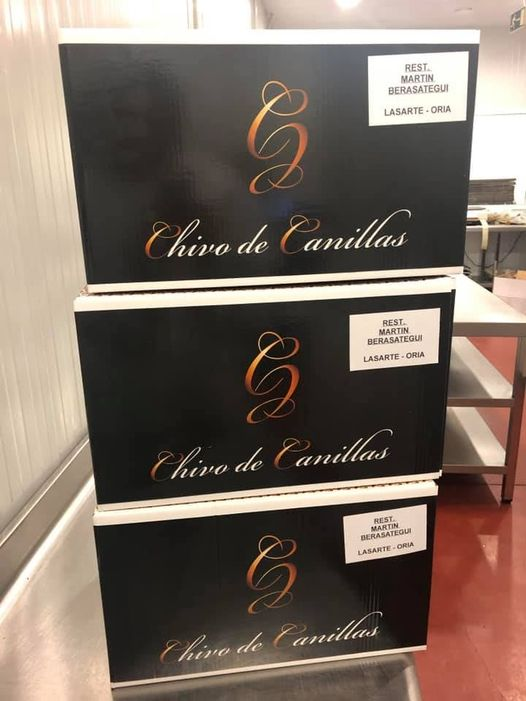 Los mejores chefs utilizan nuestro #cabritolechal para elaborar sus recetas... ¿Quieres celebrar el 19 de marzo con un menú digno de Estrella Michelin? Entra en nuestra tienda y mira las ofertas que tenemos para el #diadelpadre!
👉 chivodecanillas.com
#ChivodeCanillas
