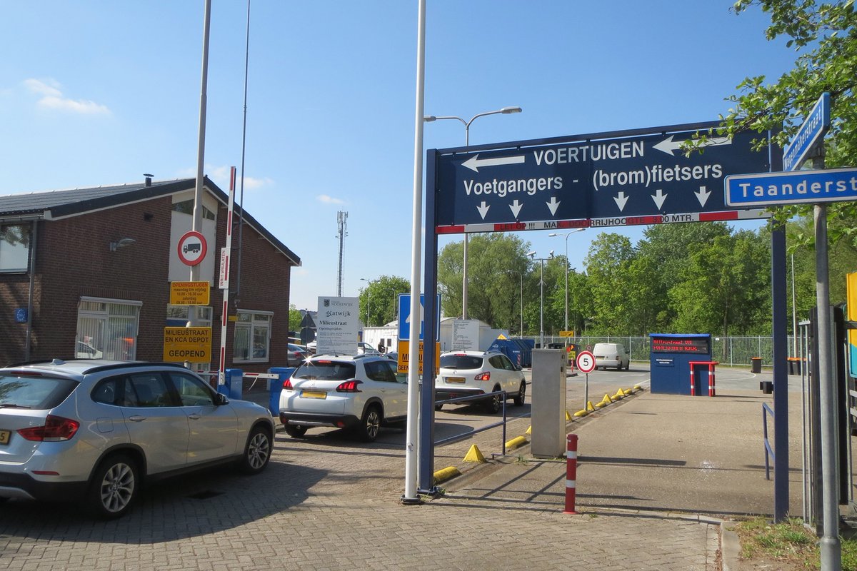 Je huis opgeruimd en het grofvuil naar de milieustraat brengen? Dat kan tijdens de maanden april t/m oktober ook op donderdagavond!📆 Vanaf donderdag 1 april (geen grap😉) tot eind oktober is de milieustraat elke donderdag tussen 18.30 en 20.30 uur extra open.

Delen = fijn!