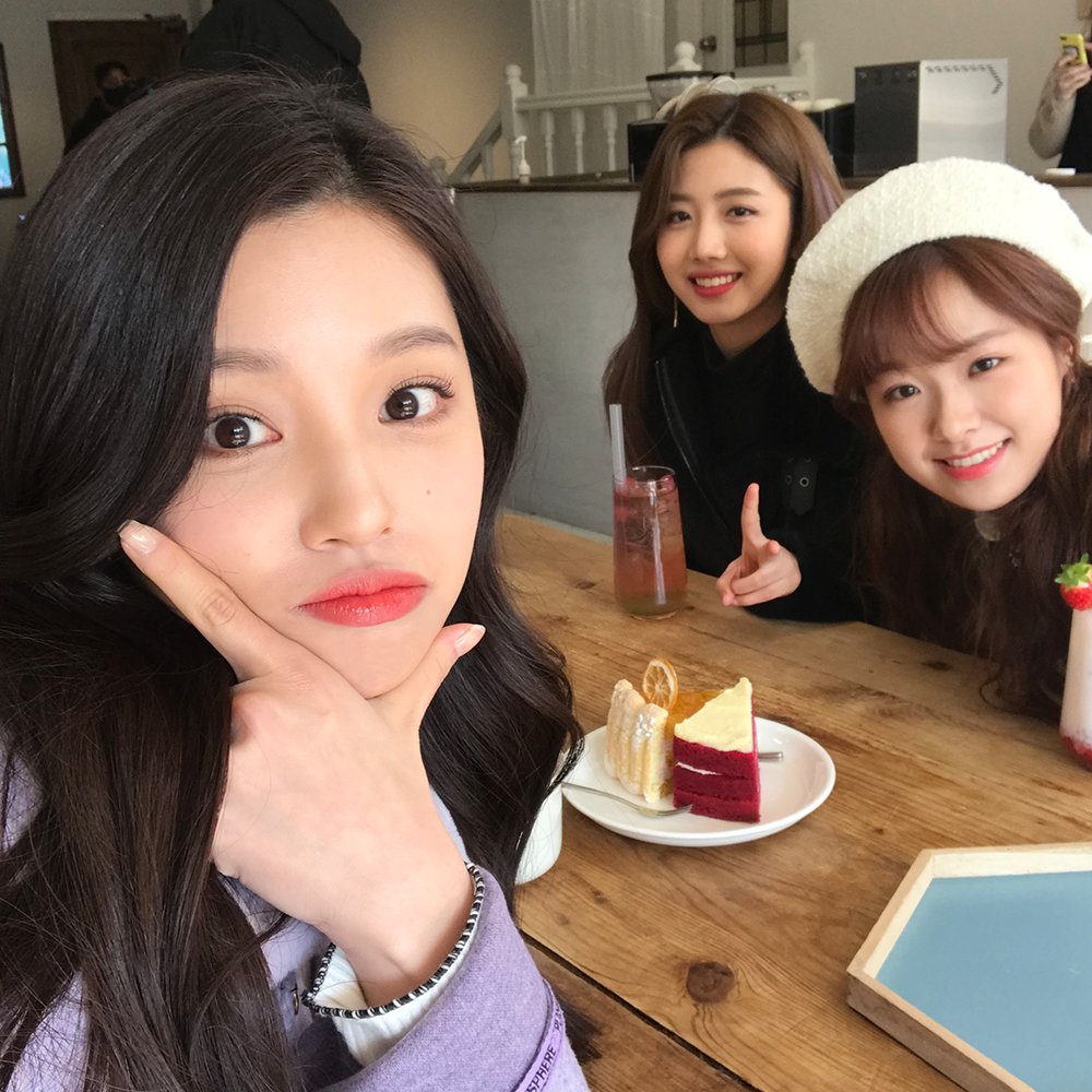 예쁜 애 옆에 예쁜 애 옆에 예쁜 애💜 🎬 https://youtu.be/TLSbyeKnwN4 #오늘부터계약연애 #BeMyBoyFriend #이시우 #신현승 #최유주 #임성균 #김병관 #정보민...