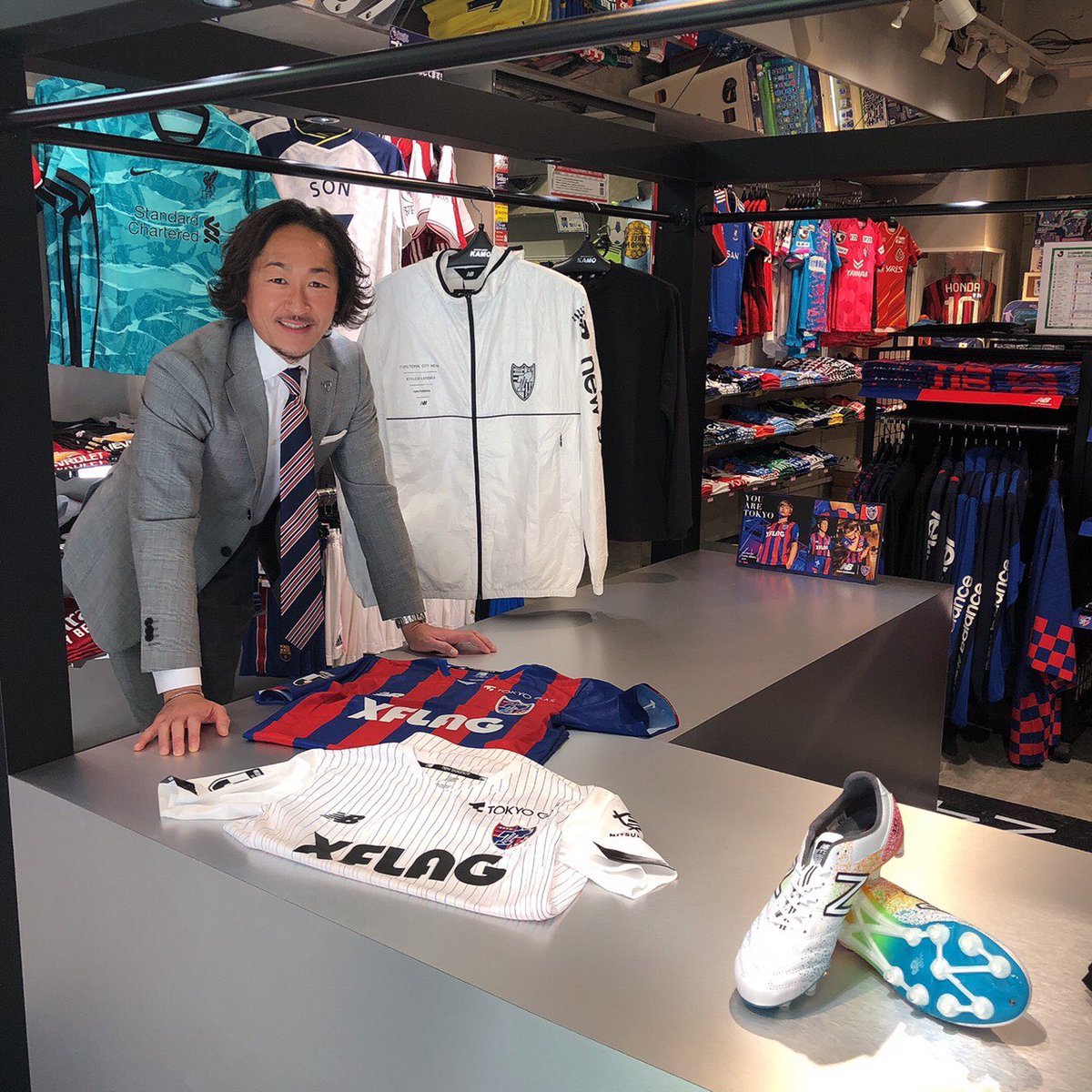 株式会社ジャパン スポーツ プロモーション Japansportspromotion V Twitter マネジメント 石川直宏 が弊社グループ会社でfc東京のオフィシャルショップである サッカーショップkamo 渋谷店を訪問しました もちろんfc東京コーナーをpr 株式会社ジャパン スポーツ プロモーション Japansportspromotion V Twitter マネジメント 石川直宏 が弊社グループ会社でfc東京のオフィシャルショップである サッカーショップkamo 渋谷店を訪問しました もちろんfc東京コーナーをpr