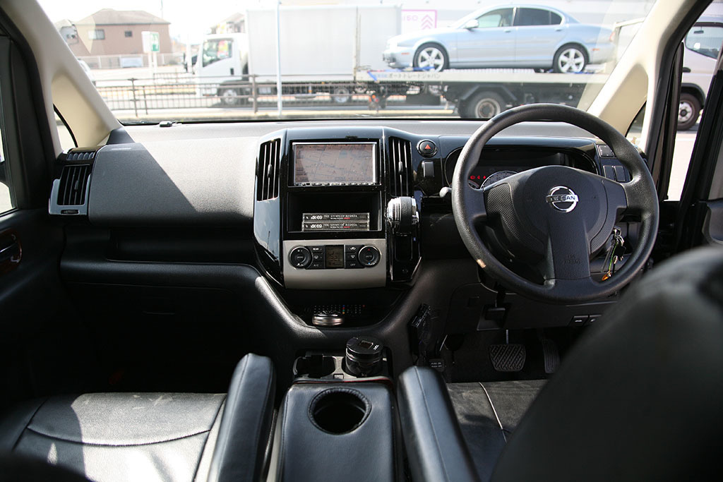 trade3072's tweet photo. #日産セレナ #ヤフオク 出品中です🚙💨走行距離が6.4万kmと少なく、エンジン機関良好💪ちょこちょこカスタムされており外装、内装とも経年を感じさせない状態✨まだまだ人気のC25セレナです👍

https://t.co/Ui4LteylPD

#自動車 #車 #中古車 #旧車 #車売却 #車好きと繋がりたい #車買いたい #セレナ https://t.co/k284V0uwaH