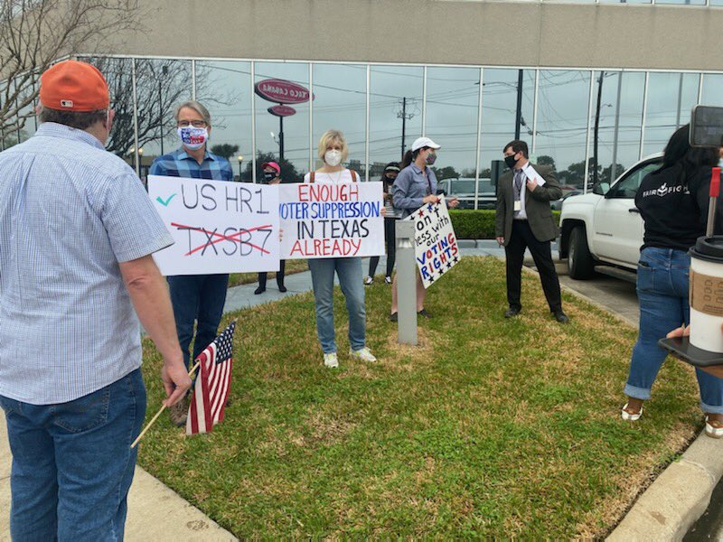 WomensMarchHOU's tweet photo. Now: Folks gathering with @indivisibleHOU in Houston to
Support #VotingRights
Oppose #VoterSuppression
Protest #NoSB7 #AbbottFailedTexasAgain #hounews https://t.co/6XgpipYtNE