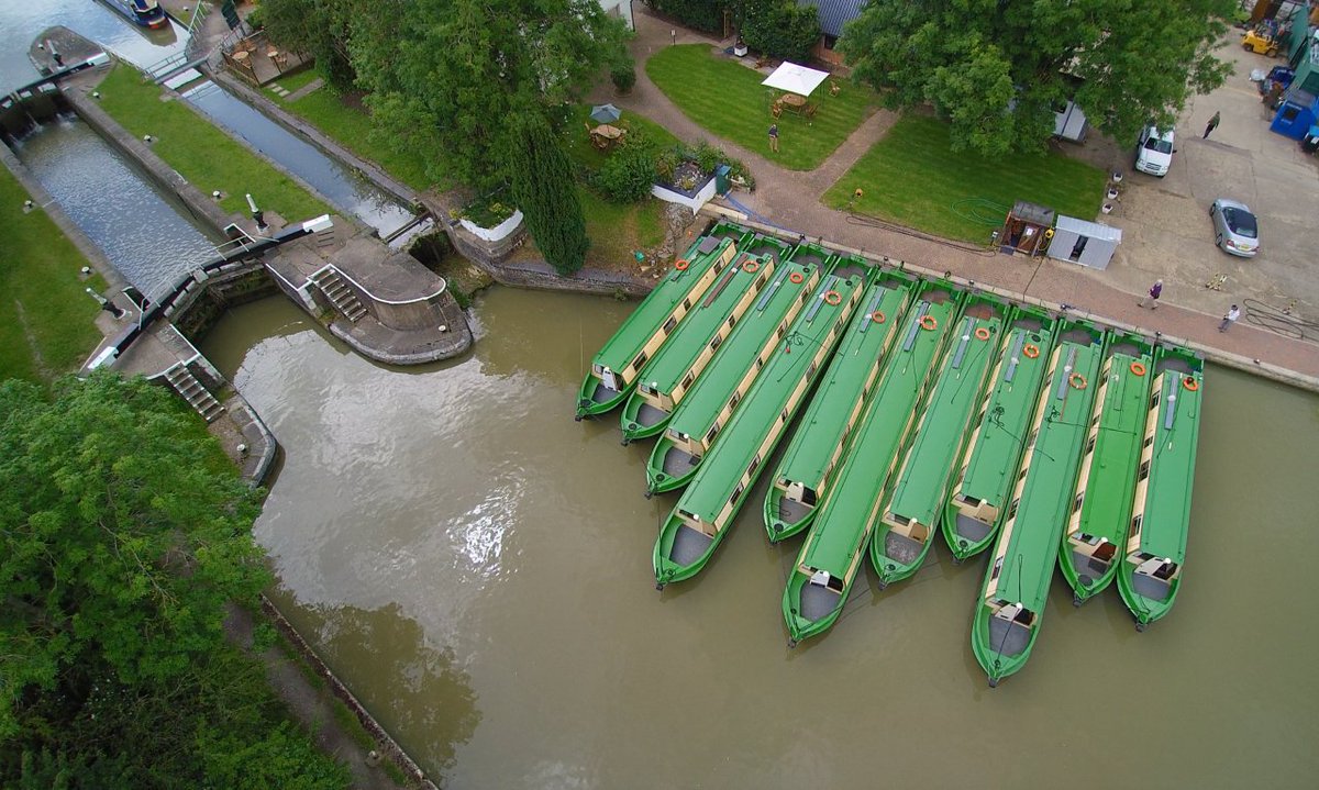 <a href="/CalcuttMarina/">Calcutt Boats Ltd</a> Cleaners Needed for our Narrowboat Hire Season. For more information call 01926 813757. #Jointheteam #Calcuttboats #Cleanersrequired #Narrowboatcleanersneeded #holidayseasonwork
#Calcuttboats #Warwickshire #Northamptonshire #mondaythoughts #work #Jobs