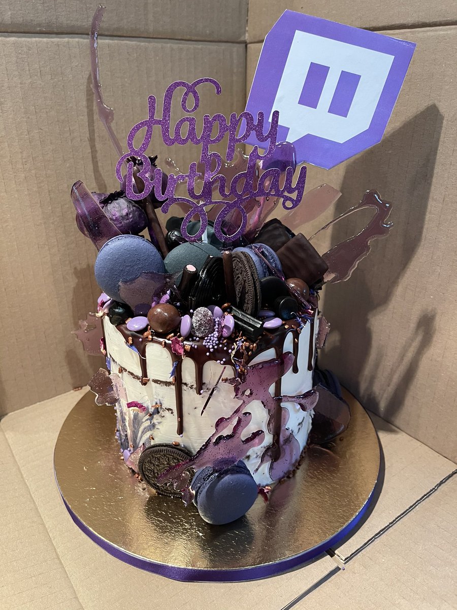 WOW 😱❤️
Pure Gönnung! Omg... wie geil ist das bitte?? 
Danke <a href="/TwitchDE/">Twitch DE</a> 😱 ich flippe aus!!!