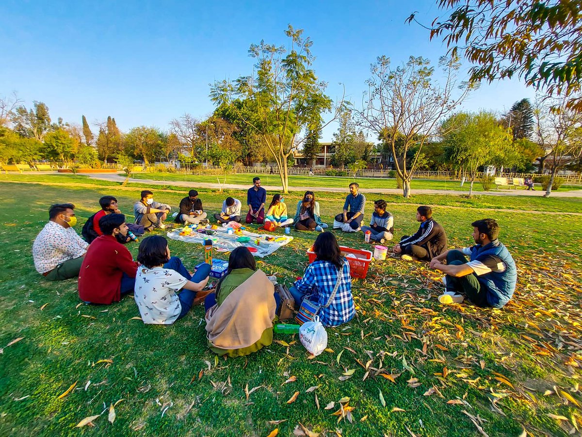 5mailay's tweet photo. Recently, 5Mailay participated in an exciting collaboration with Din Dhalay. We got a chance to discuss the growing problem of waste disposal and waste management problem in Islamabad, and how so many of us are oblivious to the trash that surrounds us. https://t.co/k7CbK4z67o