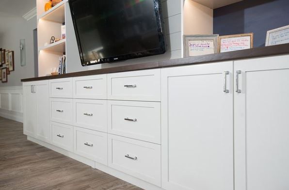 classyclosetsSD's tweet photo. Still stuck at home?? Why not design a custom entertainment center for those Netflix nights! Call us for a FREE virtual appointment with one of our designers! 
⁠https://t.co/cPhQJ0nIqI
#classyclosets #classyclosetsus #morethanclosets #entertainmentcenter #mediacenter https://t.co/pZobrJHCr5