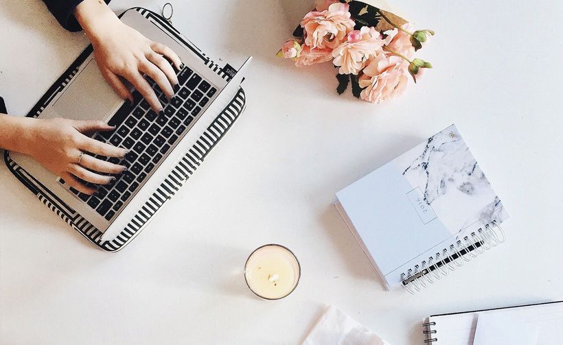 WritersGift's tweet photo. “For me, the early brainstorming part of outlining is essentially a game of filling in the blanks... When there are no more legitimate questions standing between me and a functional plot, then I know it’s time to move on.” #writing #outlining #storytelling https://t.co/MaiwekYISo https://t.co/wuj0ROOqif
