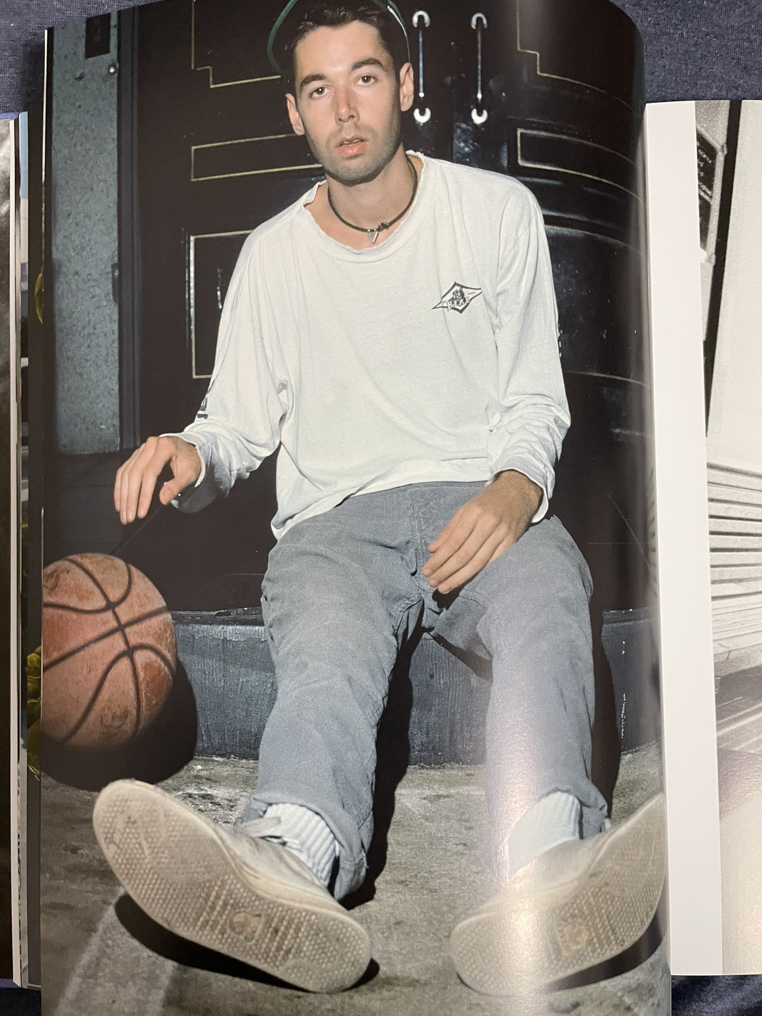 Chari Chari 90年代前半のアダム ヤウクの力の抜けたファッションが最高にカッコe Beastieboys T Co Z08ejryau3 Twitter