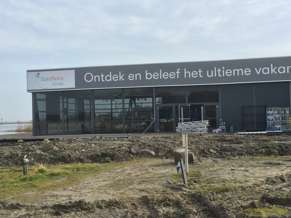 Recreatiegebied Enkhuizerzand: wie houdt zich aan de regels?

Zonder bouwvergunning is op het recreatieterrein Enkhuizerzand eind februari een zogenaamde ‘verkooptent’ neergezet. Meer info: ijsselmeervereniging.nl/2021/03/15/rec…