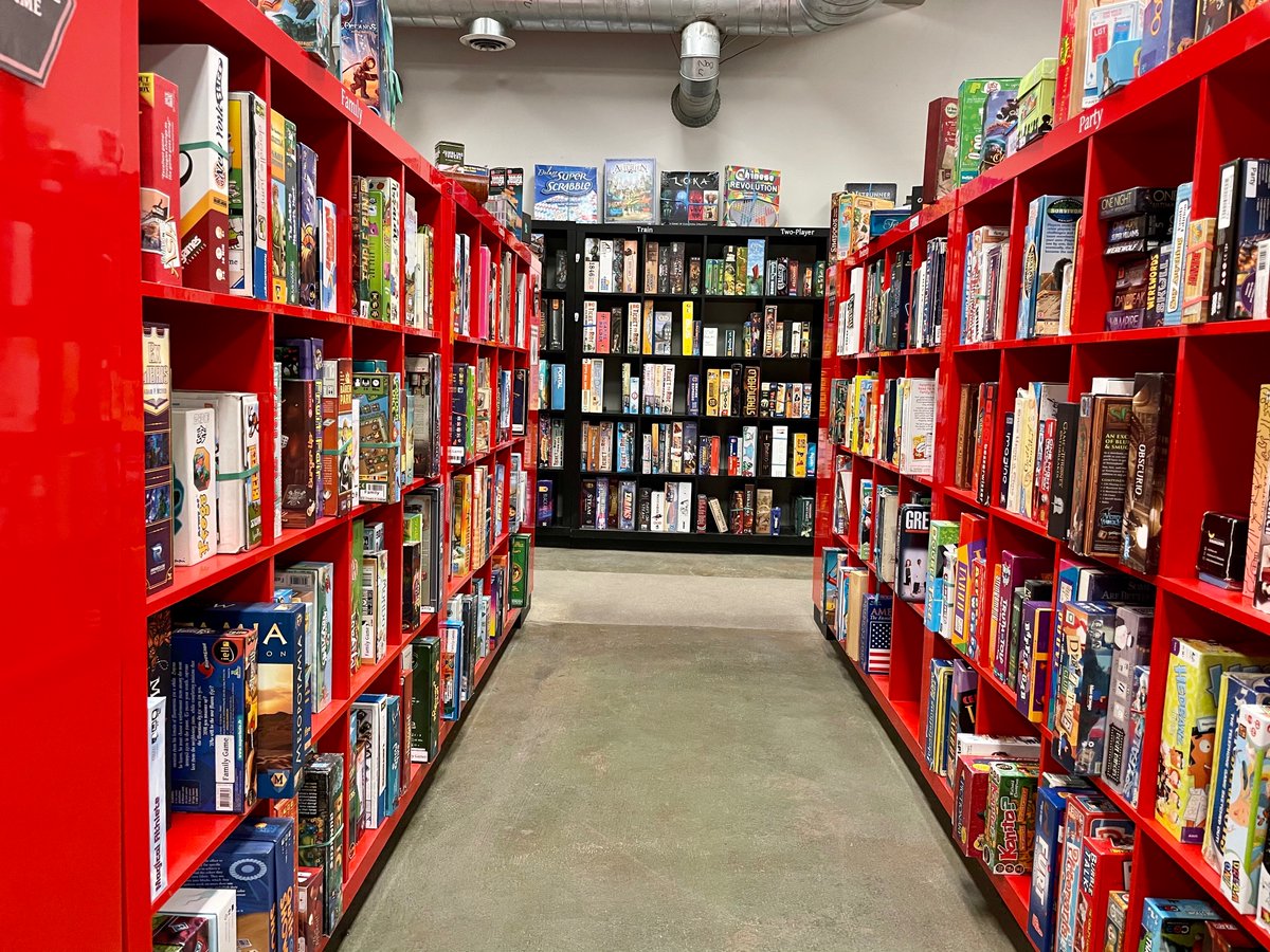 Spielbound's tweet image. Got what it takes to complete the #SpielboundChallenge ? Choose your level of difficulty:  family, strategy, or ultimate and play games from each of our #boardgamelibrary categories. Show us what you played and get exclusive rewards!
spielbound.org/article/spielb…