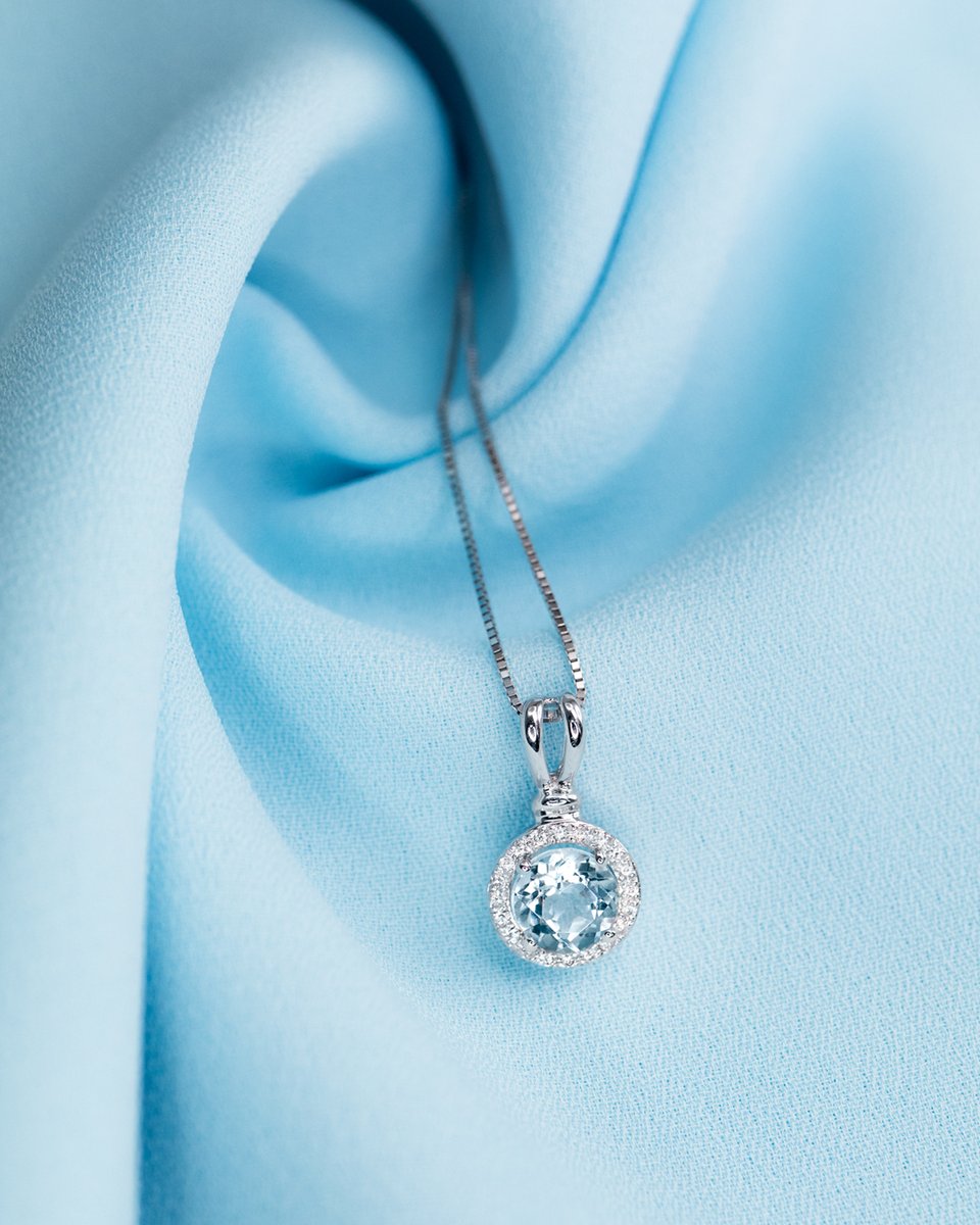 AnnLouiseJewel's tweet photo. The perfect gift for a March birthday. Shop this month's gemstone, aquamarine with our 30% off diamond and gemstone jewellery sale.
Round Aquamarine & Halo Diamond Pendant in 10K White Gold.
Shop the gemstone sale in-store and online at #AnnLouise
https://t.co/IGlX91rT4P https://t.co/68sk3JgcEq