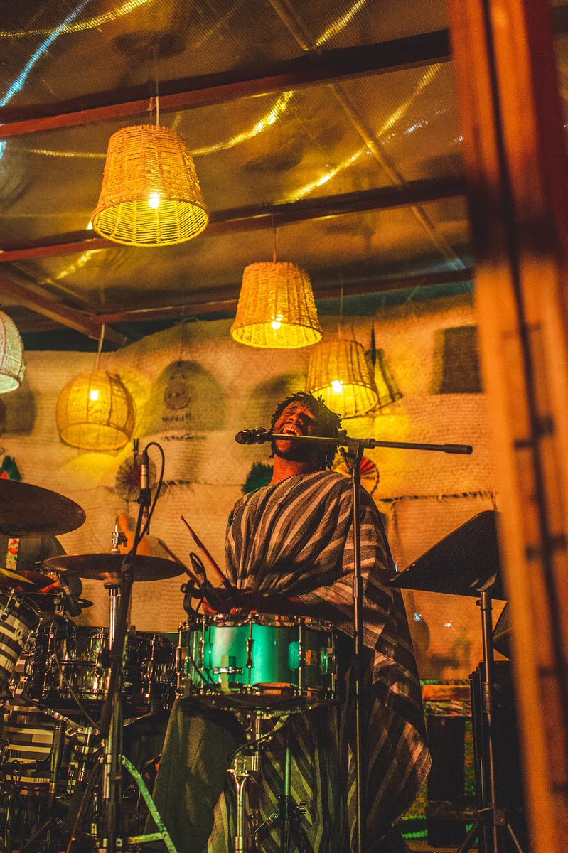 StayCavy's tweet photo. Last night was unbelievable! Thank you Abuja 🙏🌴

📸 @nathanshaiyen 

#StayCavy #ROOTS 🌴 #WNKGK https://t.co/13qkkPu6E3