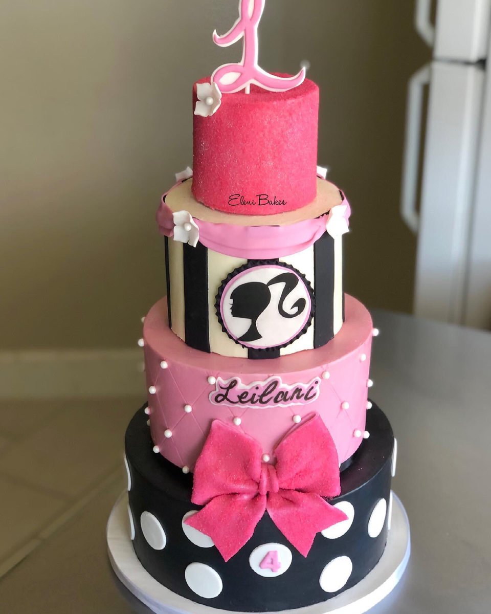 elenibakes's tweet photo. “Come on Barbie let’s go party! “ 
Leilani rocking her 4th birthday with glitz and glam! 🎀 #elenibakes https://t.co/1kuKVPTqY4