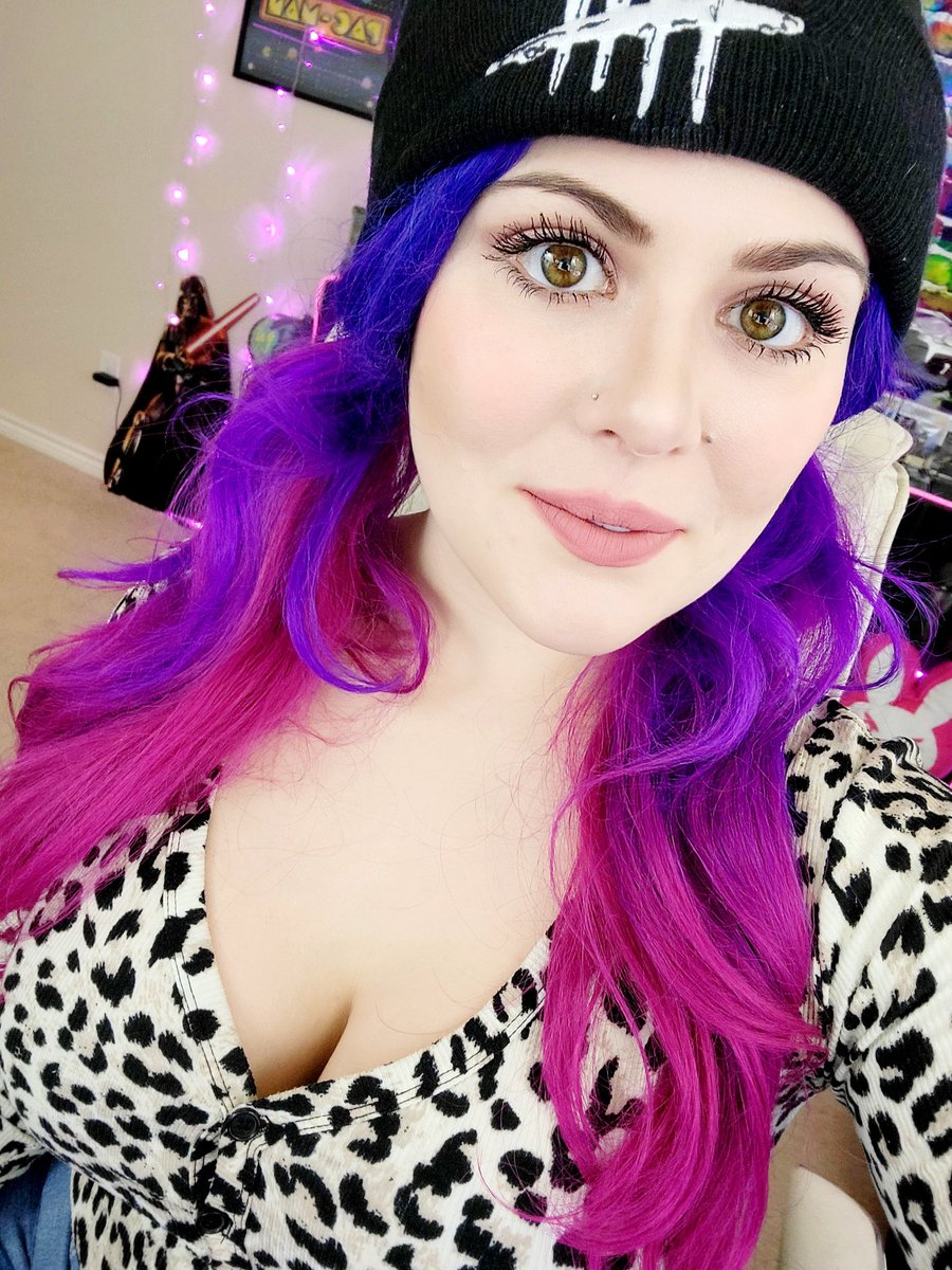 LadyArt3m1s's tweet photo. I'm live baby https://t.co/xIEOdZ54eO๐โคย #cosplaygamer #cosplaygirl #X3L #InvictusTwitch #twitchretweets #supportsmallstreamers #twitchfemales #lurkerforce #twitchgirls #TwitchKittens #PS4 @GamerNerds3 @bitrategaming #streamcaptains https://t.co/NCdQ8DrNeV https://t.co/wNFoMM152D