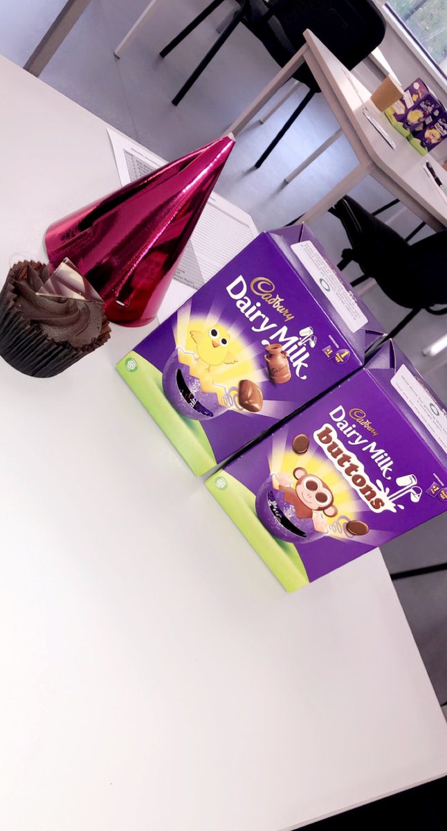 MissHorner1's tweet photo. Good catch up session today with @TTSSchoolDirect😁
Great to see everyone again!!

Thankyou for the treats🤩😍

#Trinityteach #TTSA https://t.co/EvN5g0cPop