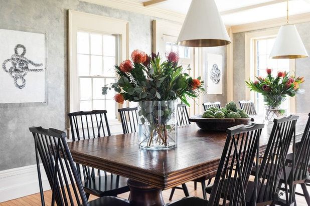 DeniseBeldin's tweet photo. Good-looking wall treatments and layered furnishings are laid out beautifully in these rooms. Discover 4 fresh dining rooms mixing old and new design styles. https://t.co/ZtrJixOJPy https://t.co/kQXgt1Zuli