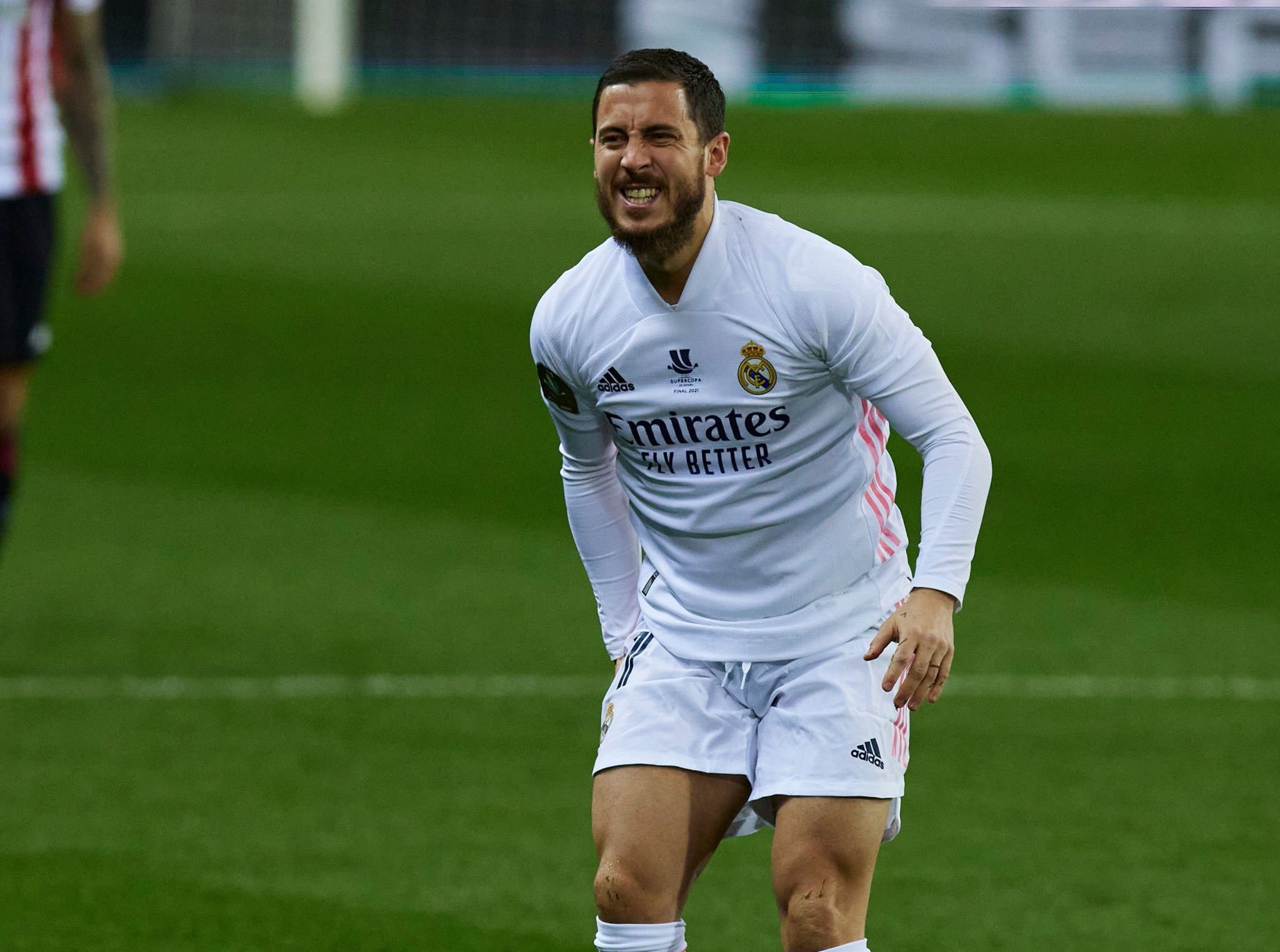 Madridista 92 48 マドリーでのアザール 1億ユーロで加入 クラブ史上2位 ベルナベウでの入団発表でファンから エンバペが欲しい と歌われる 伝説の 7番 を背負う 欠場日数 3日 今回の負傷日数 通算11度目の負傷離脱 入団2年目で