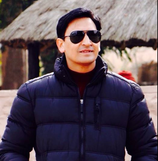 imrudrabha's tweet photo. I'm feeling very proud while writing this post.

Hon'ble #SameerWankhede sir,
Hon'ble @IPSVinayTiwari sir, &amp;
Hon'ble @ias_rawat sir

are the real life's real heroes.
They're the hope of New 🇮🇳's brighter tomorrow.

Jai Hind 🙏🏾
.@imrudrabha

____
Cc @narcoticsbureau @KrantiRedkar https://t.co/OLs01z0gkS