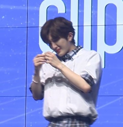 wonjina_28's tweet image. Hyunbin crying😭😭  we are so proud of you