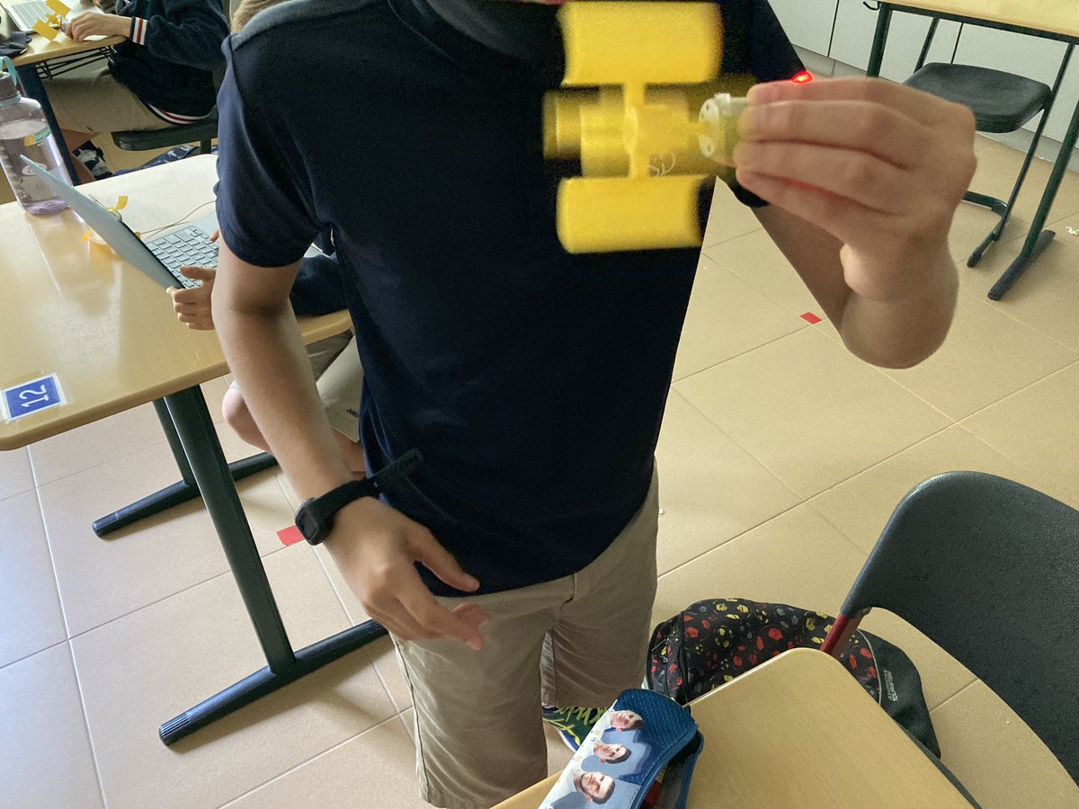 rdavisteaches's tweet photo. Teaching students how to analyze #systems, their components, and their interactions in #sci6ASD. Thanks, @paulandersen for creating such great mini lesson videos for the #CCCs! #ngsschat #ngss #systemsthinking #edchat #scichat #mschat #scitlap https://t.co/gR9Kyd61pf