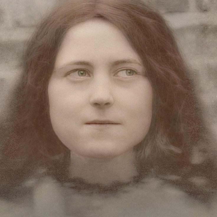SainteLisieux's tweet photo. C'est une grande épreuve de voir tout en noir, mais cela ne dépend pas de vous complètement, faites ce que vous pourrez, détachez votre coeur des soucis de la terre et surtout des créatures, puis soyez sûre que Jésus fera tout le reste. #Thérèse 🌹 https://t.co/Ho8GraMuiq
