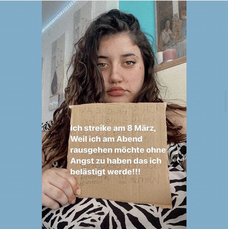 flintaonstrike's tweet photo. ...weil ich am Abend rausgehen möchte ohne Angst zu haben, dass ich belästigt werde! #Smashpatriarchy https://t.co/S7AciKcvNF