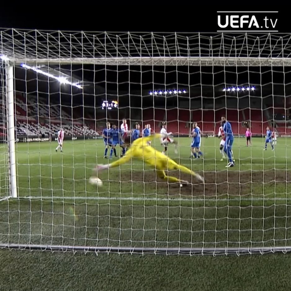 Happy 40th birthday Allan McGregor! 