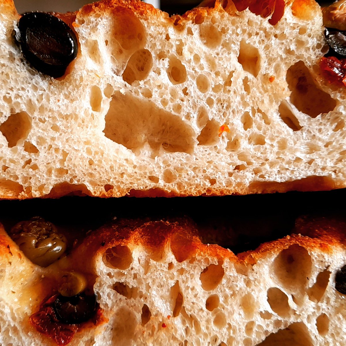 Focaccia #focaccia a little bit of #tuscany in #cumbria #notjustlakes 
#freshbaked #handmade #bread #realbread #microbakery #olive #sundriedtomato #italianbread